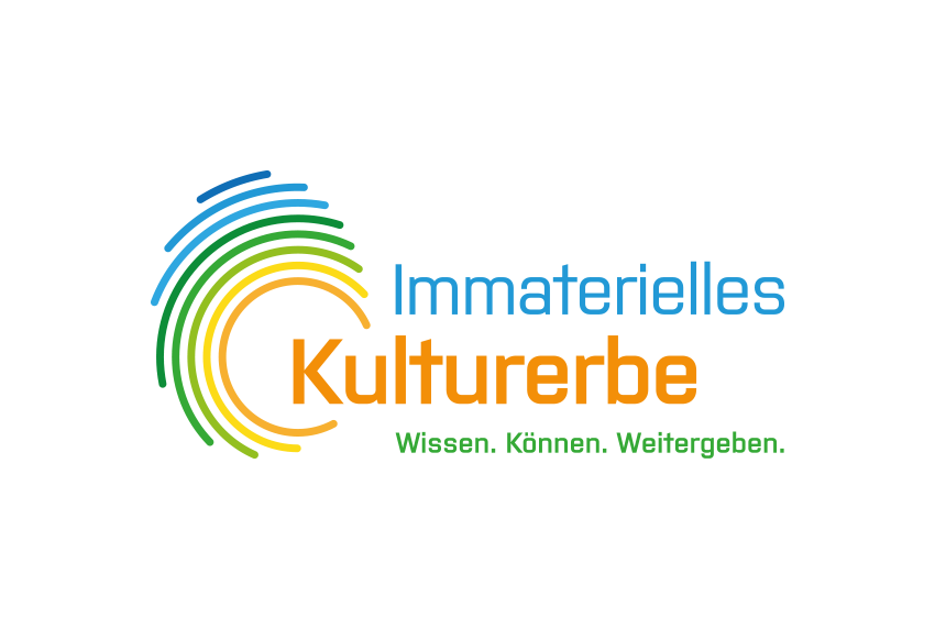 Logo Immaterielles Kulturerbe - Wissen. Können. Weitergeben.